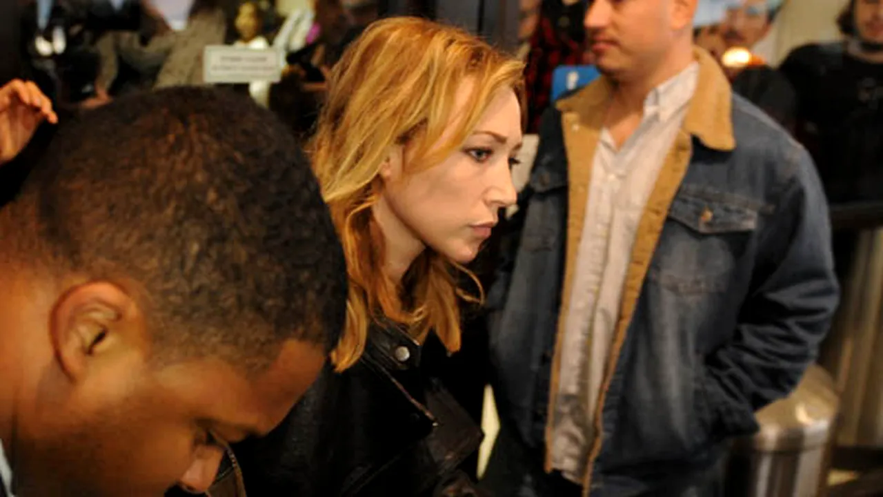 Laura Smet, fiica rockerului Johnny Hallyday, a încercat să se sinucidă
