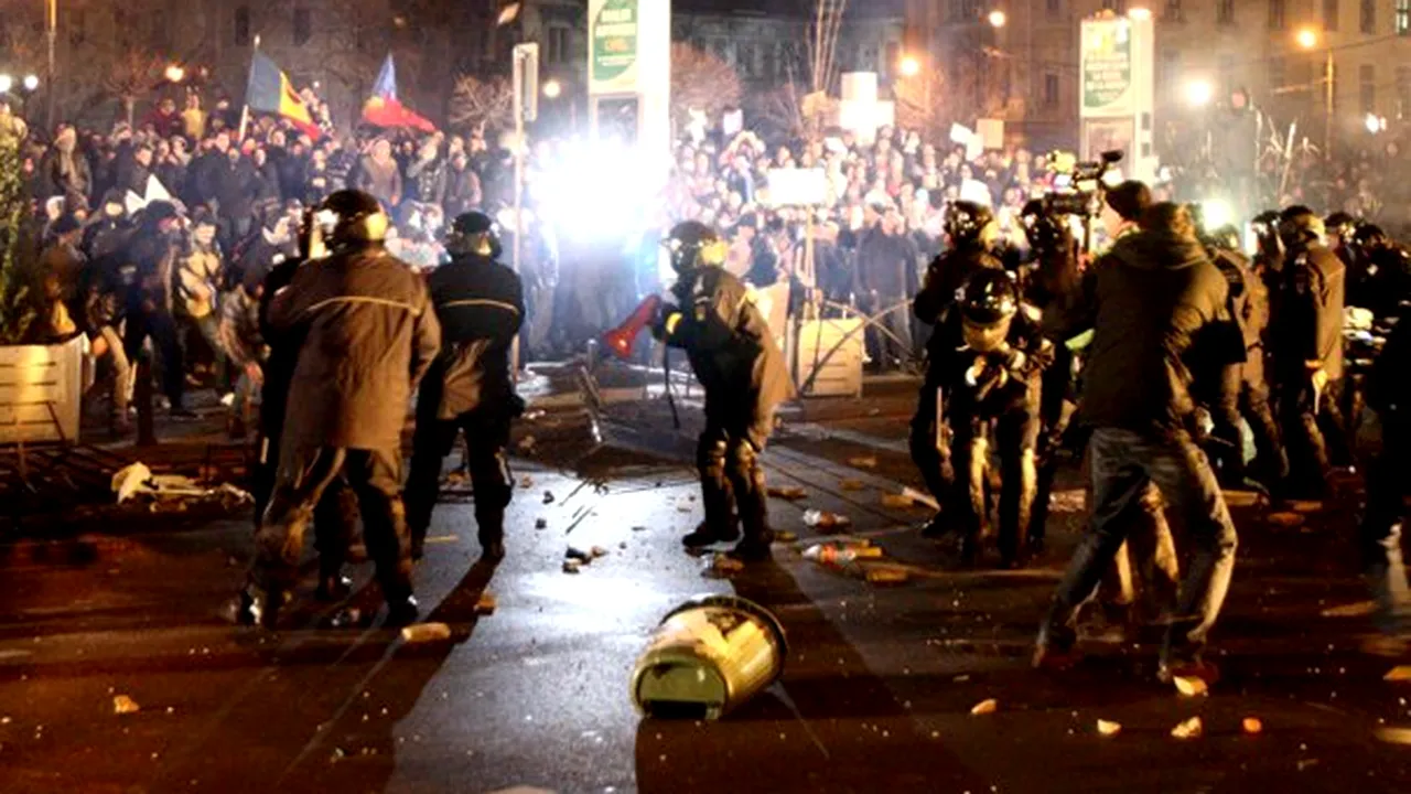 Presa internaţională: Protestele din România nu dau niciun semn că s-ar încheia. Protestatarii şi-au exprimat furia faţă de măsurile de austeritate, cerând demisia preşedintelui