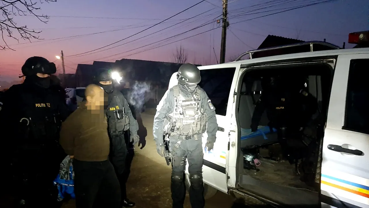 Un bărbat, acuzat de proxenetism în Italia, prins de poliţiştii din Timiş
