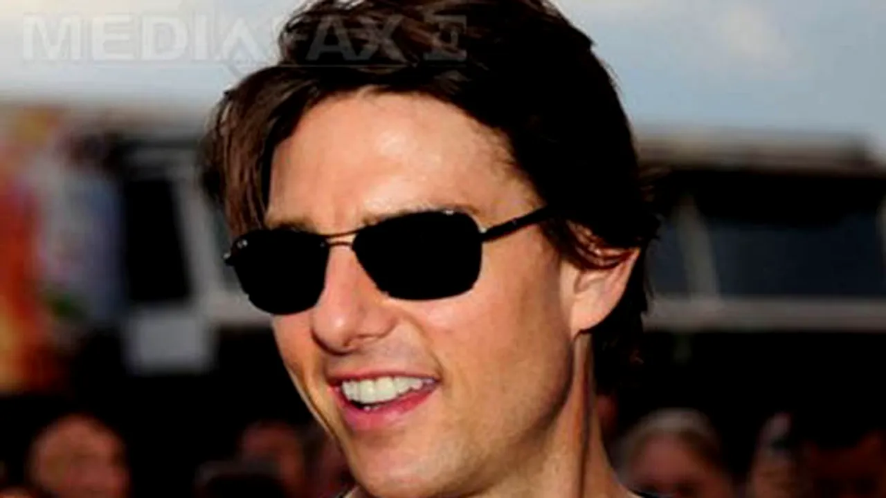Tom Cruise a urcat pe scenă alături de Black Eyed Peas, într-un concert la Londra