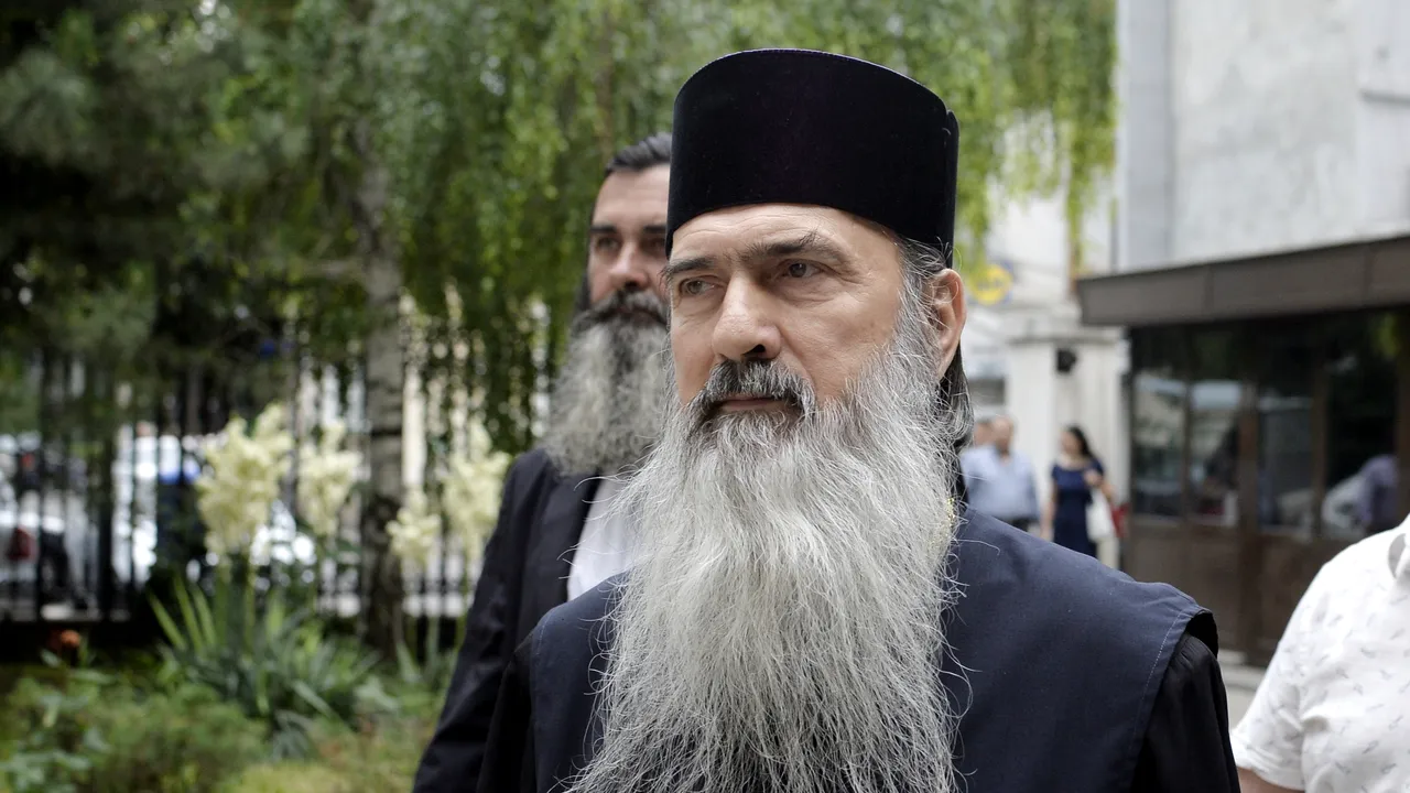 Arhiepiscopul Tomisului, Teodosie Petrescu, cercetat de DNA într-un nou dosar, printre acuzaţii fiind şi cea de mărturie mincinoasă/ Eparhia se declară surprinsă de urmărirea penală