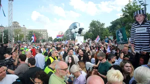 Proteste în Serbia: manifestanţii cer demisia preşedintelui Vucic