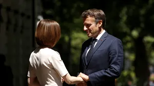 Macron anunţă sprijin pentru a ajuta Republica Moldova să depăşească efectele războiului