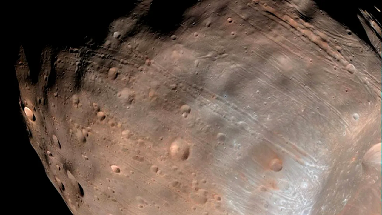STUDIU: Phobos, satelitul lui Marte, s-ar putea transforma în inelul planetei