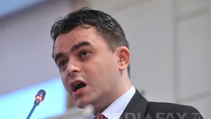 Cine este Constantin Chiper, DEMIS după accidentul aviatic. Cine sunt Marcel Opriş şi Aleodor Marian Frâncu, pentru care se cere înlocuirea