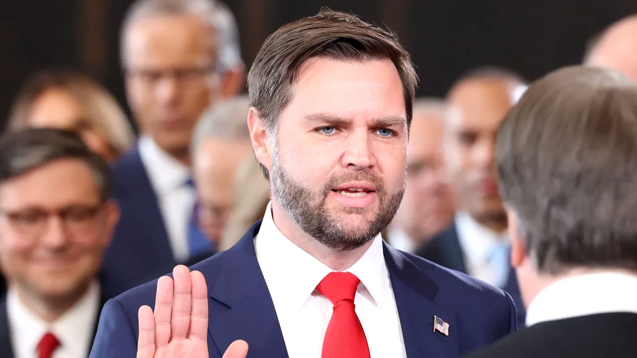 JD Vance ameninţă cu sancţiuni şi acţiuni militare pentru a-l determina pe Putin să încheie un acord