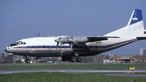 Un avion cargo cu şapte persoane la bord s-a prăbuşit în Irak