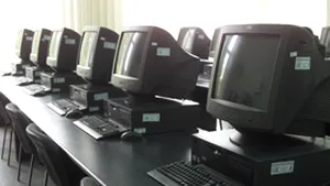Dobre: Testarea pe calculator pentru permisul de conducere ar putea fi introdusă în acest an