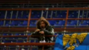 Fanul care a impresionat Italia: A fost singurul care şi-a susţinut echipa într-un meci în deplasare. Cum au reacţionat suporterii gazdelor când l-au văzut în tribune - VIDEO