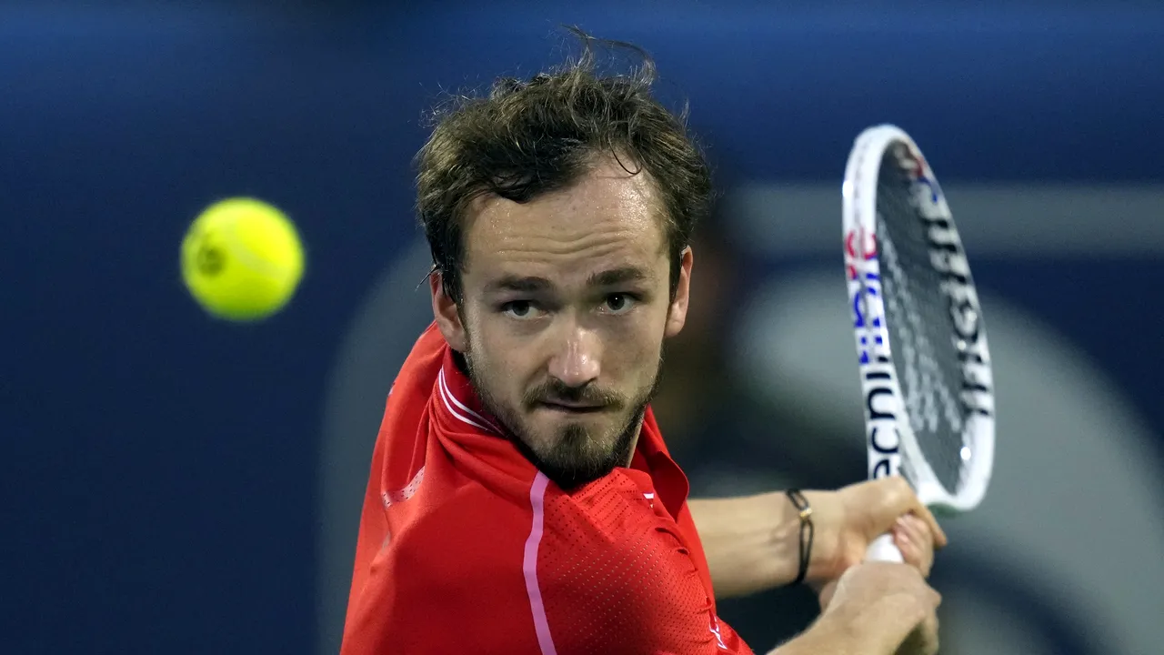 Daniil Medvedev câştigă turneul de la Dubai