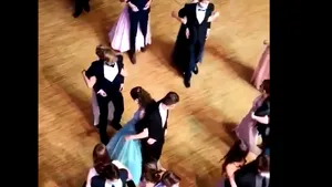 VIDEO Ce soluţie au găsit elevii pentru a dansa la balul de absolvire