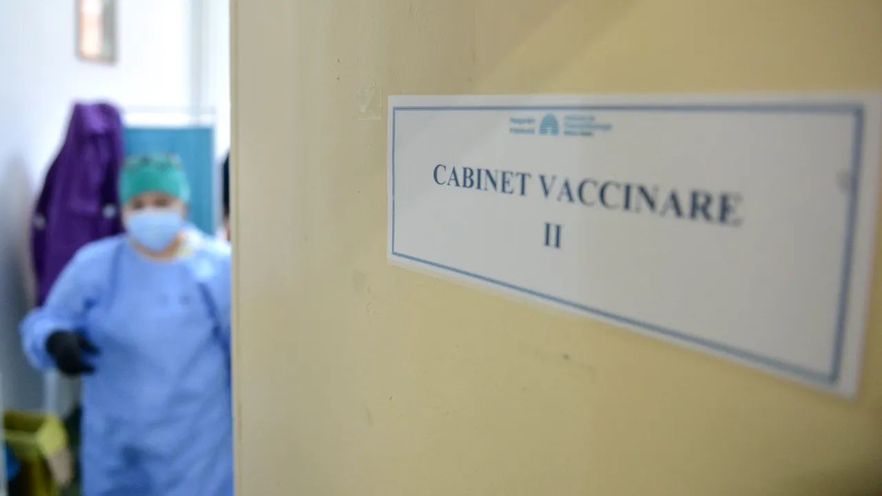 Vaccinare în România: Peste 44.000 de persoane vaccinate în ultimele 24 de ore; 192 au avut reacţii adverse