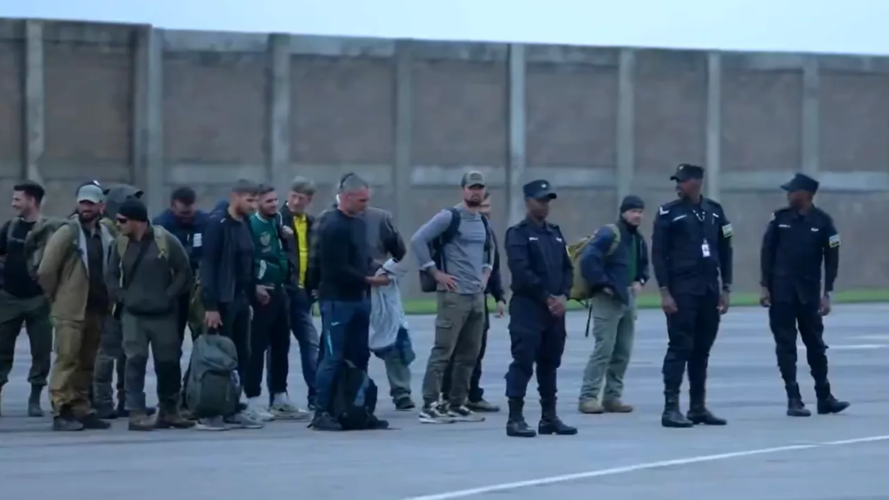 Românii evacuaţi din Congo vor fi supuşi controlului medical la sosirea pe aeroportul Otopeni