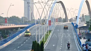 Pasajul Basarab avertizează şoferii înainte de producerea unui cutremur