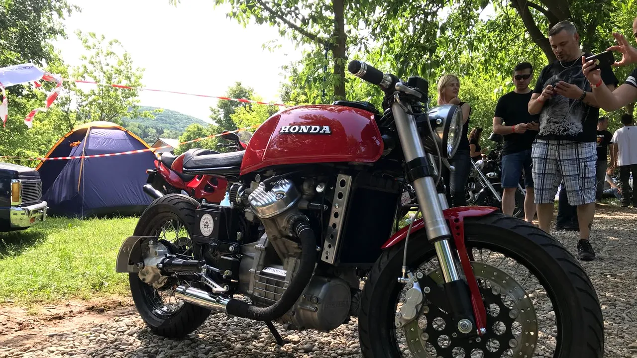 Proiect de lege: Permisul auto categoria B va putea fi folosit şi pentru motocicletele uşoare
