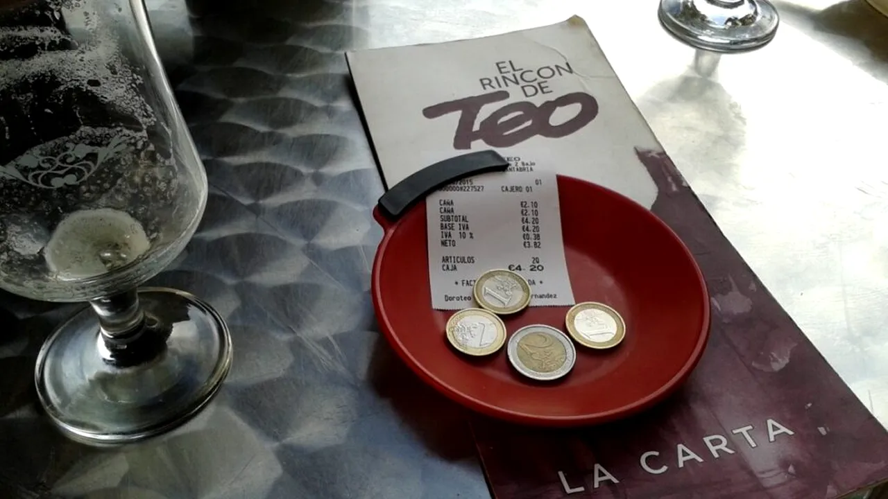 Lasă spaniolii bacșiș la restaurant? Diferența uriașă față de România
