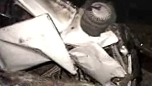 Accident soldat cu trei răniţi, după ce un mărfar a lovit un autoturism