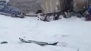 ACCIDENT în lanţ pe o autostradă din Canada, soldat cu 100 de răniţi - VIDEO