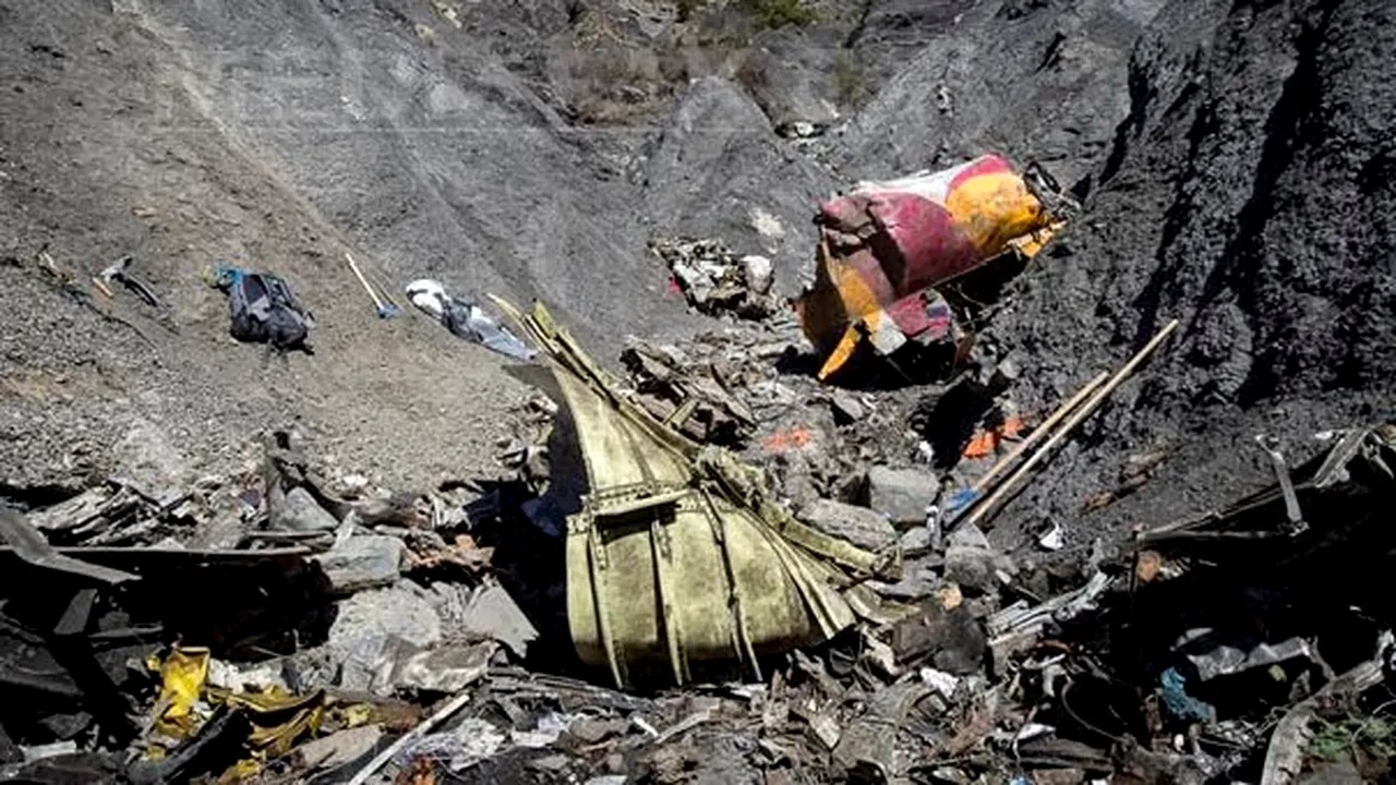 Familiile victimelor marchează 10 ani de la prăbușirea avionului Germanwings în Alpii francezi