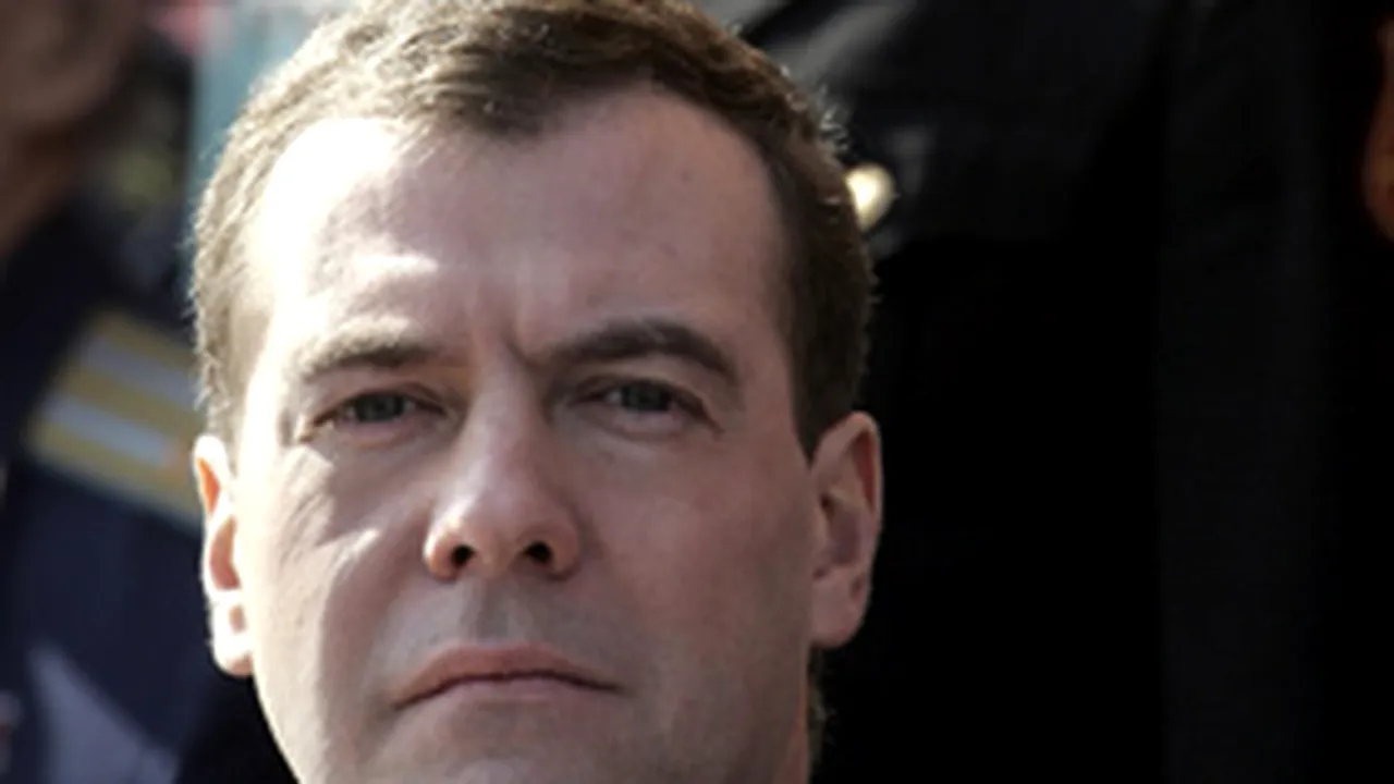 Medvedev oferă Chinei ajutor