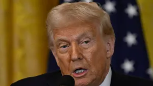 Veste proastă pentru UE: Trump anunţă că produsele europene vor fi taxate cu 25% „în curând”