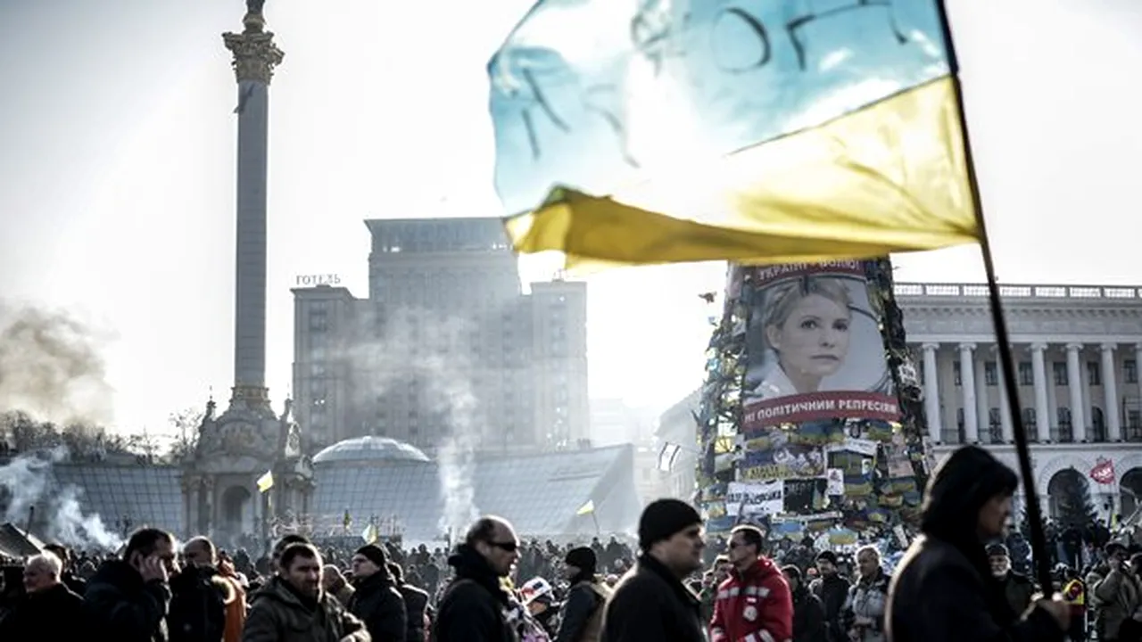 Ucraina caută un NOU GUVERN, în prezenţa lui Catherine Ashton. Parlamentul se întruneşte luni pentru formarea unui Cabinet. Parlamentarii comunişti şi partidul lui Ianukovici trec în opoziţie