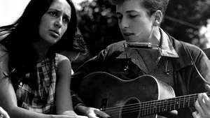 O stea în devenire: Bob Dylan, în sfârşit în vârful topurilor muzicale, la 78 de ani