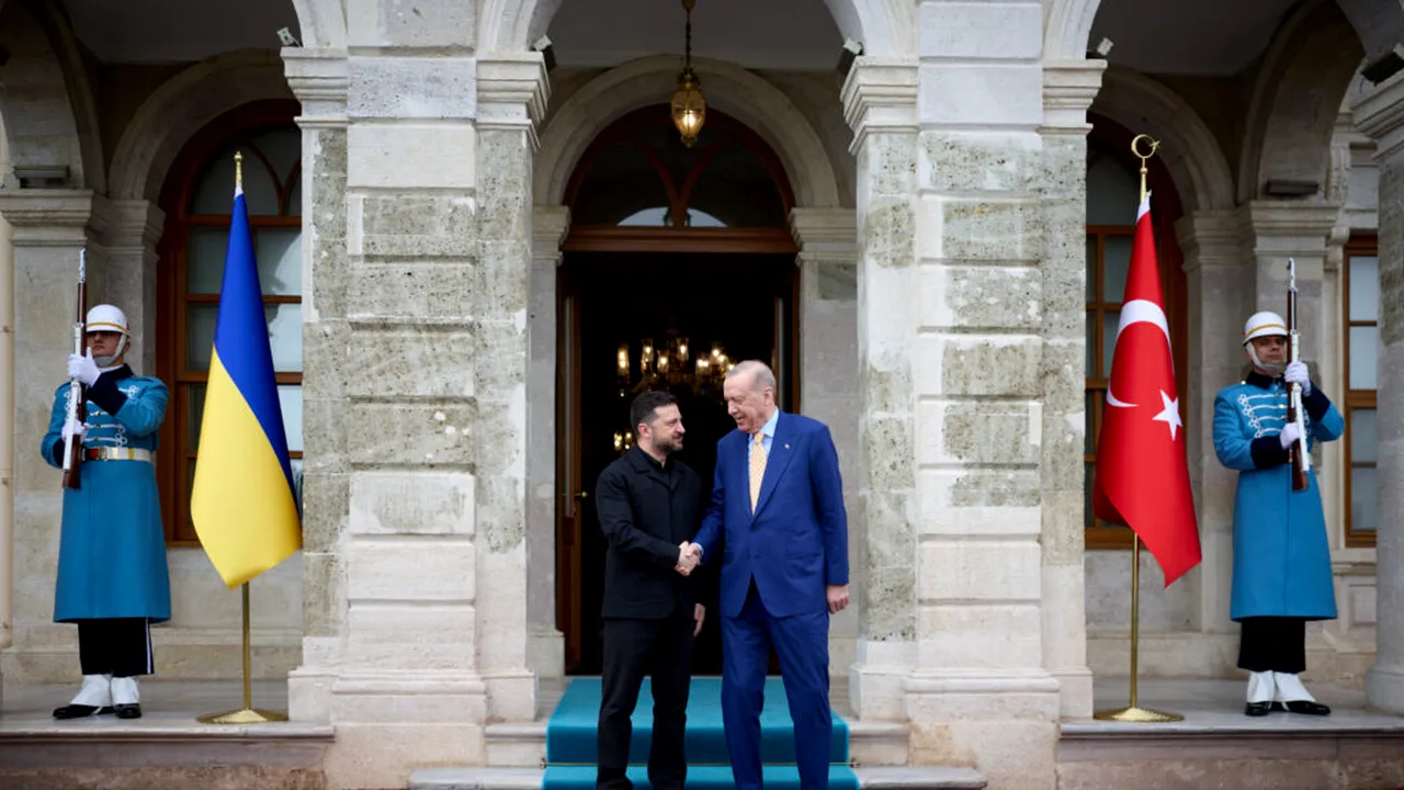 Zelenski și Erdogan au discutat la Istanbul despre o cooperare mai strânsă în domeniul securității