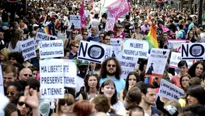 Gay Pride în lume: Euforie la New York şi represiuni violente la Sankt Petersburg - FOTO