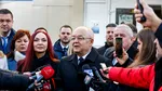 Emil Boc îl critică pe Nicușor Dan: Mi se plâng oamenii că nu au apă caldă