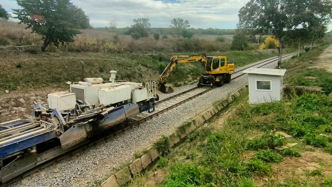 Trenurile revin pe o linie feroviară românească afectată în 2024 de furtuna Boris. Refacerea infrastructurii a costat aproape 56 de milioane de lei