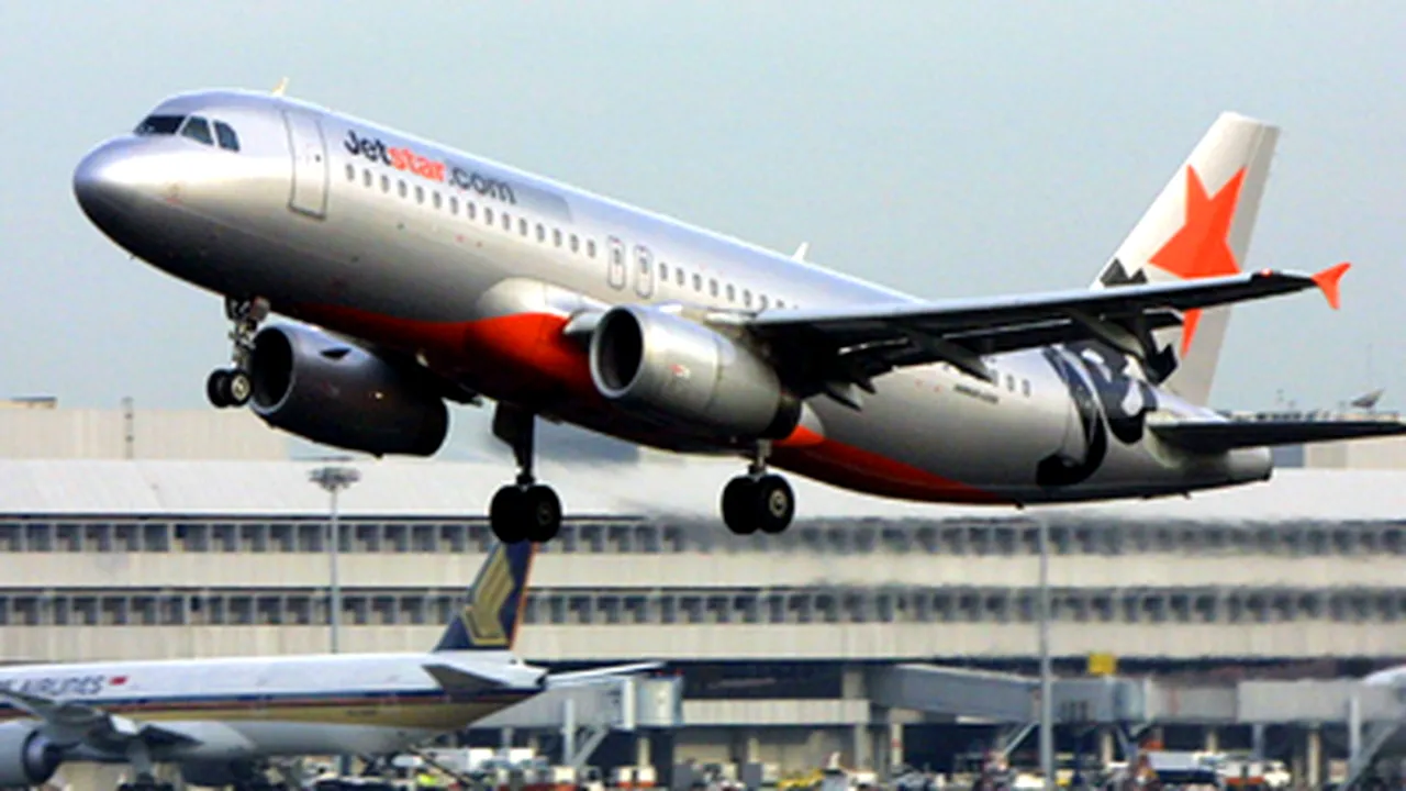 Două avioane Airbus, nevoite să efectueze aterizări de urgenţă
