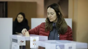 EXTERNE Alegeri parlamentare în Serbia. Cozi imense pentru exprimarea votului. Vucic a așteptat o oră și jumătate pentru a vota