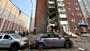Cel puțin 14 morți și zeci de răniți la Kiev în urma atacurilor rusești