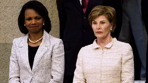 Laura Bush şi Condoleezza Rice apără bilanţul actualei administraţii americane
