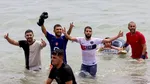 Marocanii ajunși ilegal în Ceuta declară că sunt gay și solicită azil politic
