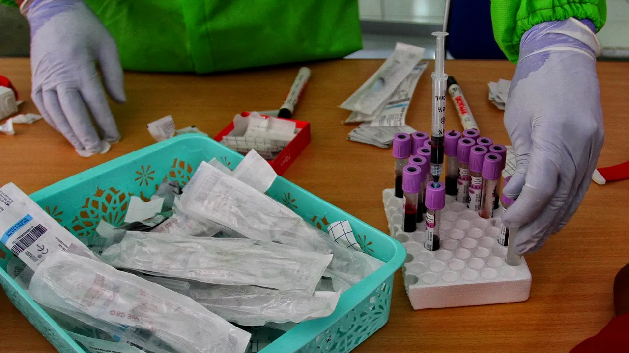 Testare anti-COVID în farmacii. Primul stat care anunţă aplicarea acestei măsuri, cu obiectivul de a face 40.000 teste pe zi