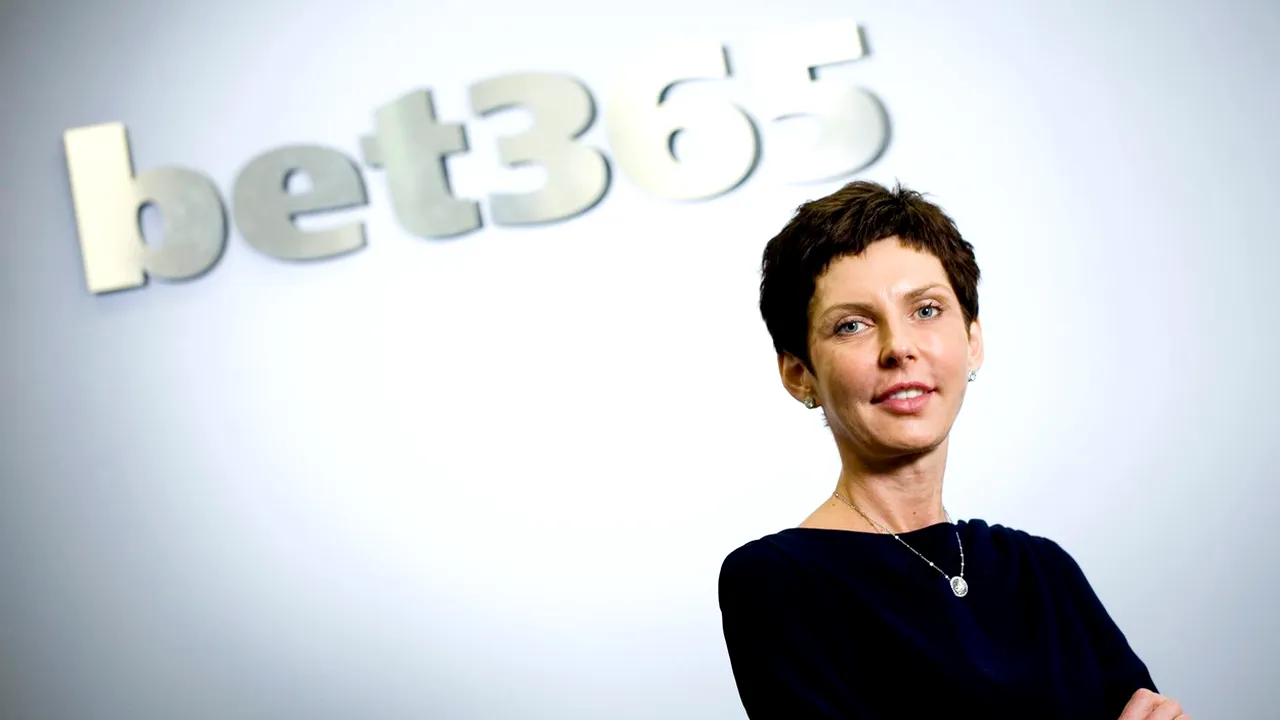 Cel mai bine plătit CEO din Marea Britanie: Fondatoarea companiei Bet365 şi-a oferit singură un salariu de 2,000 de ori mai mare decât cel al lui Boris Johnson