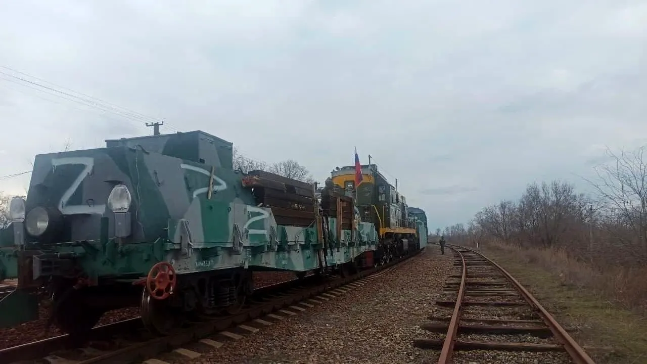 Un tren blindat rusesc a fost aruncat în aer în Melitopol, zonă controlată de ruşi