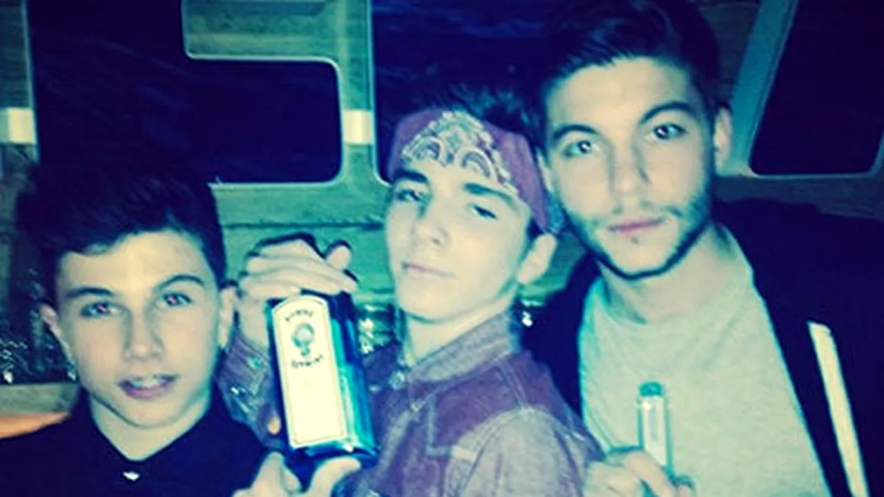 Madonna, criticată pentru publicarea unei imagini în care fiul ei ţine în mâini o sticlă de alcool