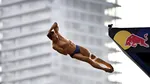Constantin Popovici câștigă etapa a treia a Red Bull Cliff Diving