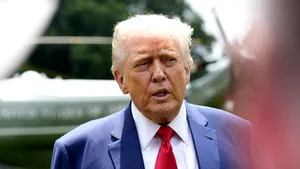 Donald Trump lansează atacuri la adresa Europei: „Migrația scăpată de sub control duce la haos. Nu le place când o spun”