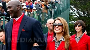 Michael Jordan s-a căsătorit pentru a doua oară. Soţia sa, cu 15 ani mai tânără