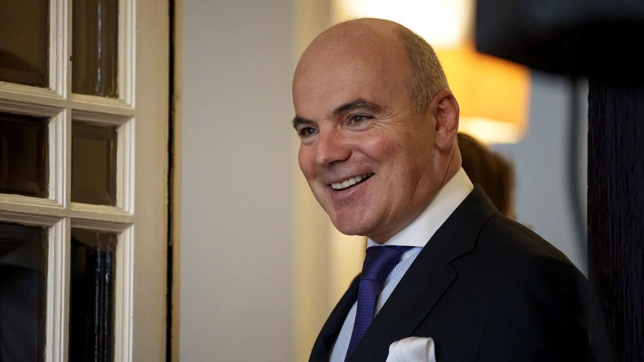 Rareş Bogdan, despre varianta Elena Lasconi premier: N-a reuşit nici măcar să-şi asfalteze strada principală