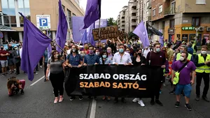 Zeci de jurnalişti au demisionat de la site-ul maghiar de ştiri Index. Ei acuză guvernul Viktor Orban că doreşte distrugerea sau 