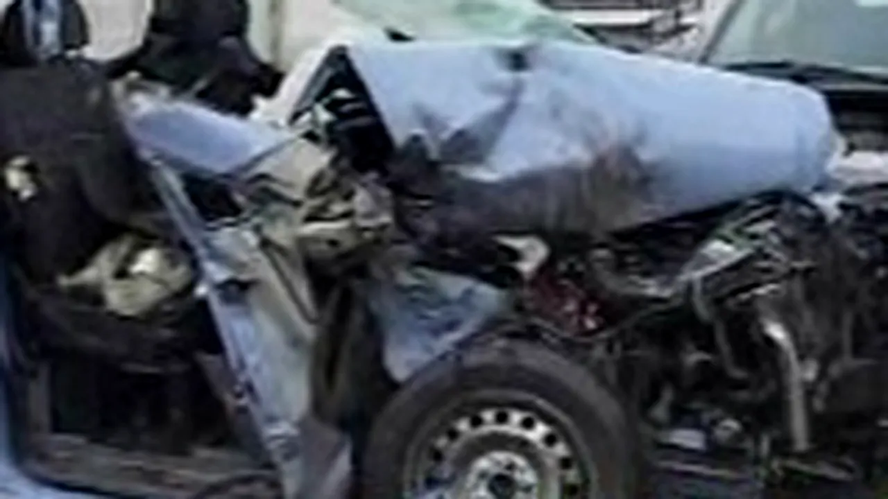 Ungaria: Microbuz românesc, implicat într-un accident soldat cu un mort şi şapte răniţi