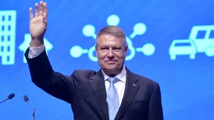 COMENTARIU Lelia Munteanu: Nici un român, viu sau mort, nu poate fi oprit să se întoarcă în ţara lui