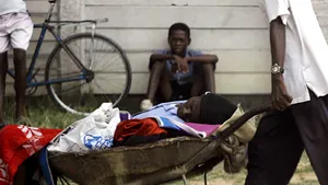 Holera a făcut peste 1000 de victime în Zimbabwe (Galerie Foto)