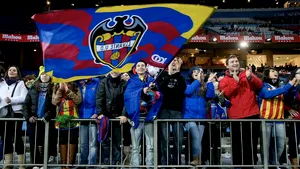 12.500 de fani vor primi abonamente gratuite la meciurile echipei Levante în prima ligă din Spania