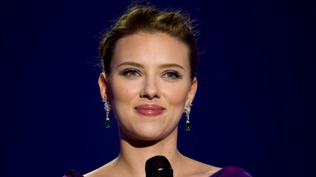 Cuplul Scarlett Johansson - Ryan Reynolds vrea să adopte un copil